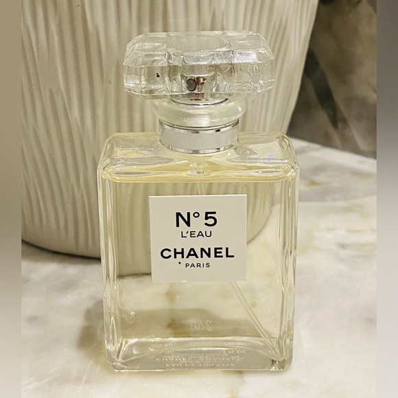CHANEL Other - Chanel No. 5 Eau De Toilette Spray 1.2 fl oz FULL